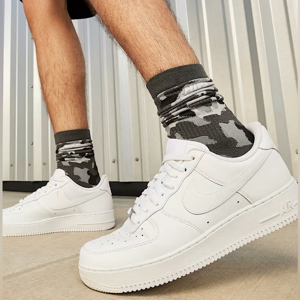 Nike Air Force 1 - Worn Once